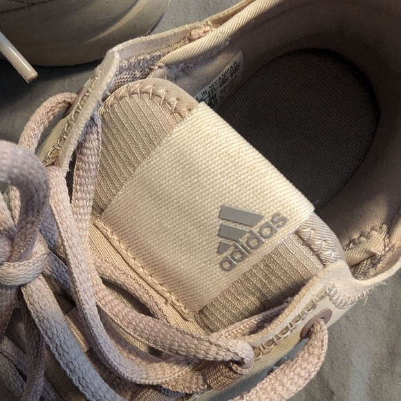 Addidas Cloudfoam Shoes - Picture 5 of 7